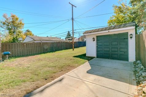 18010 Maple Heights Boulevard Maple Heights OH 44137
