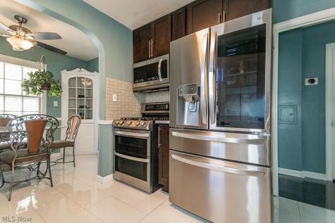 18010 Maple Heights Boulevard Maple Heights OH 44137