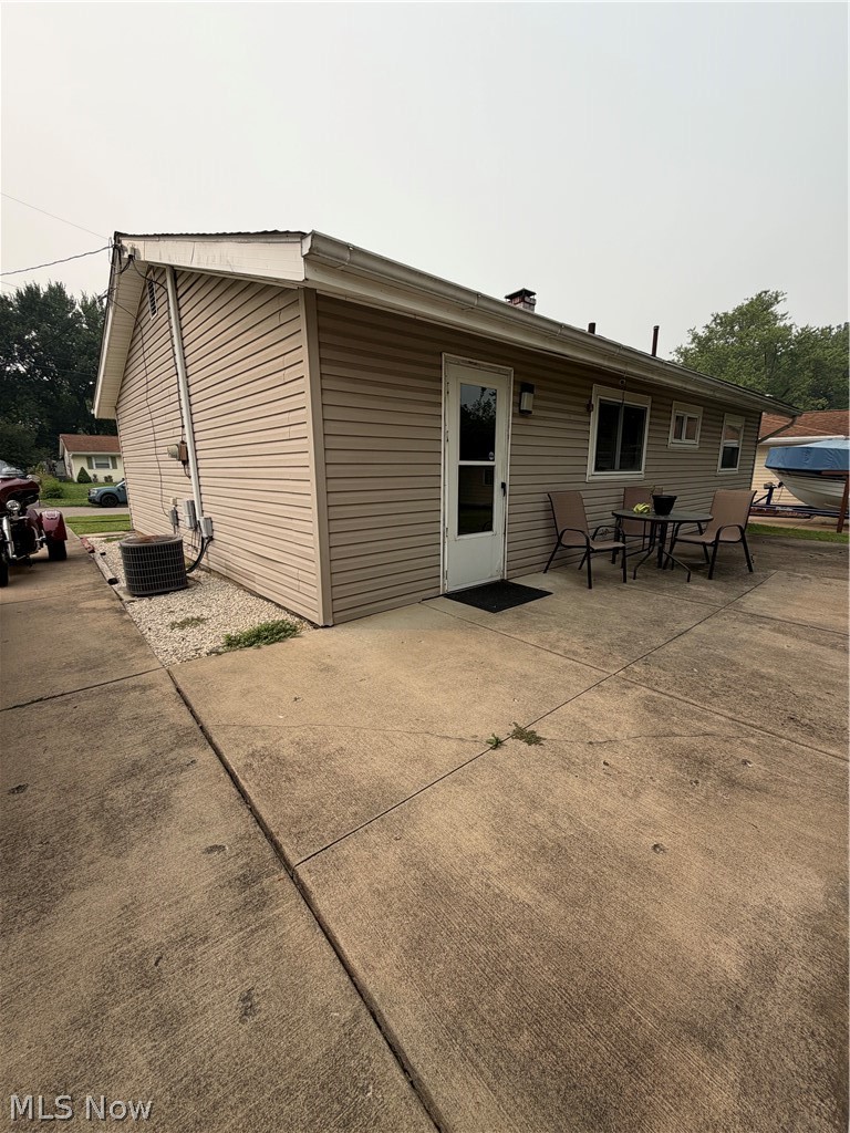 3334 Tanya Avenue NW Warren OH 44485