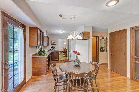 5756 Dorothy Drive North Olmsted OH 44070