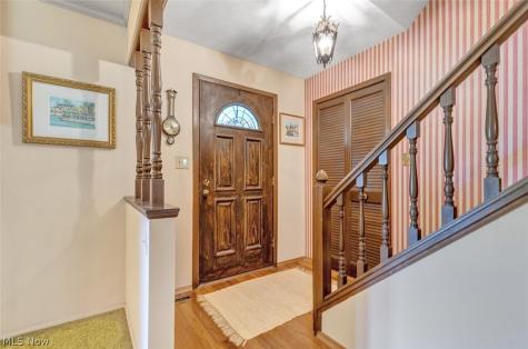 5756 Dorothy Drive North Olmsted OH 44070