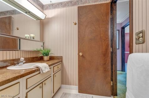5756 Dorothy Drive North Olmsted OH 44070