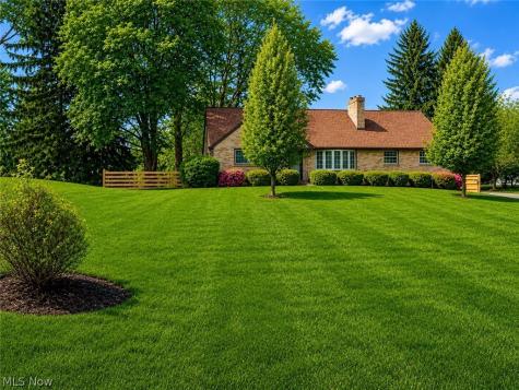 5960 Lasater Drive NW Canton OH 44718
