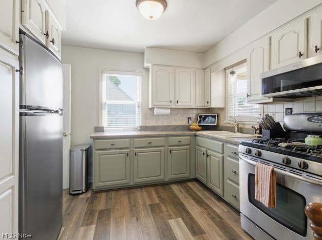 63 Helena Struthers OH 44471