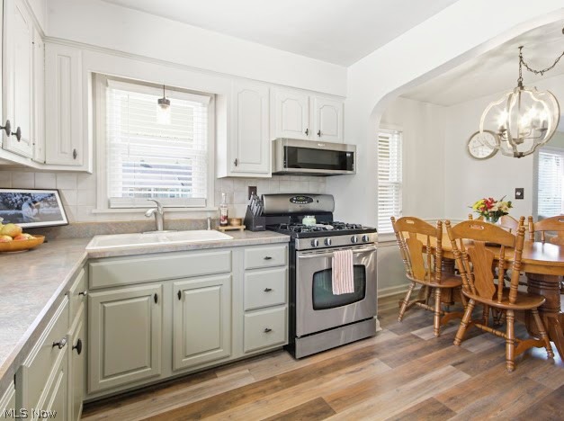 63 Helena Struthers OH 44471