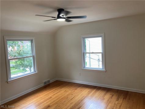 5299 Haverford Drive Lyndhurst OH 44124