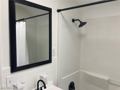 5299 Haverford Drive Lyndhurst OH 44124