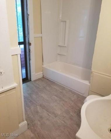 9003 Columbia Avenue Cleveland OH 44108