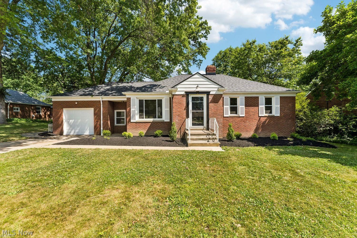 489 Mapleview Drive Seven Hills OH 44131