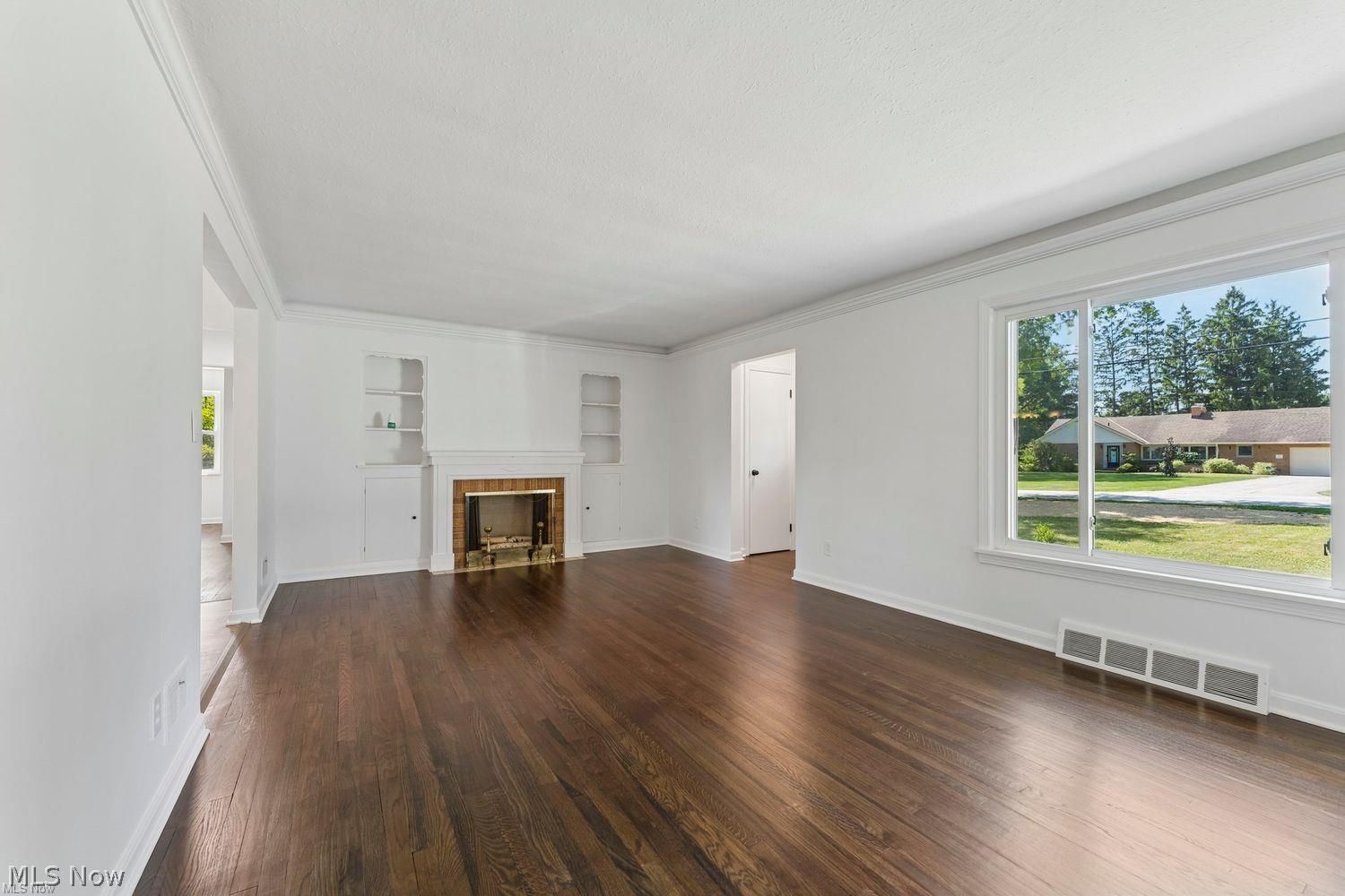 489 Mapleview Drive Seven Hills OH 44131