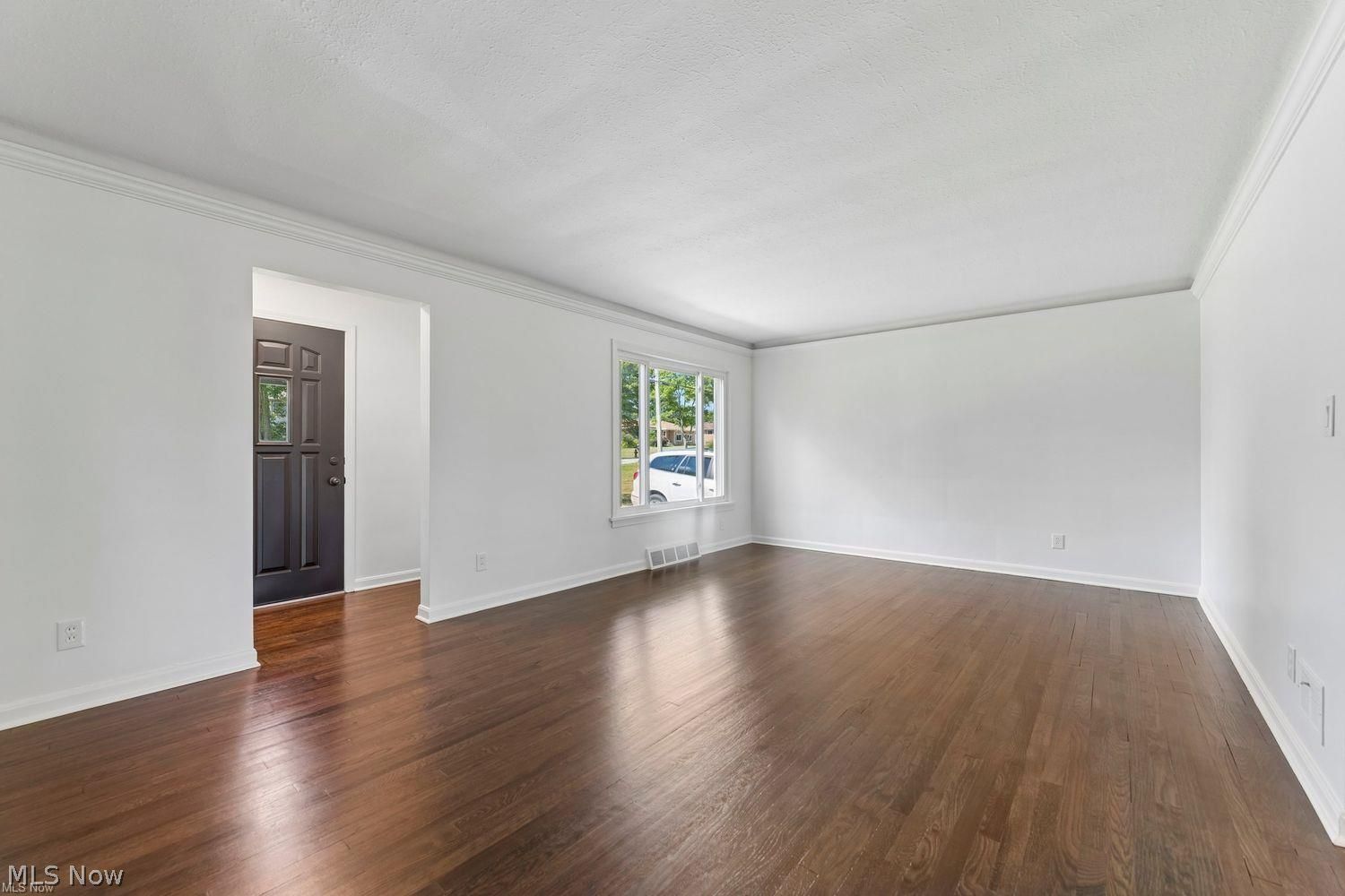489 Mapleview Drive Seven Hills OH 44131
