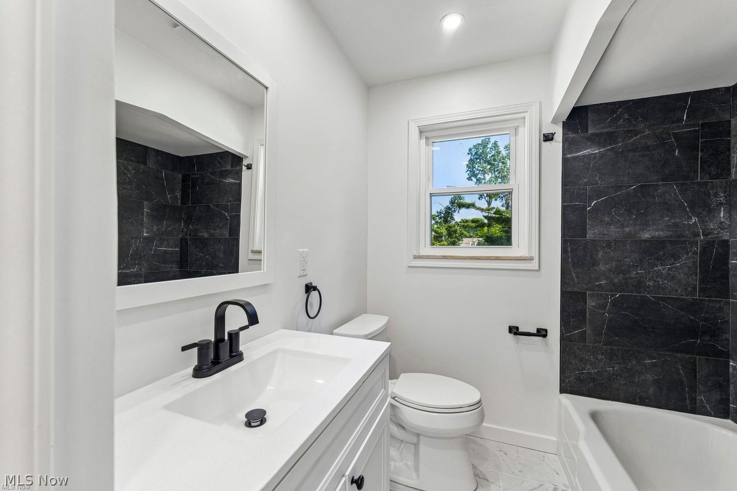 489 Mapleview Drive Seven Hills OH 44131