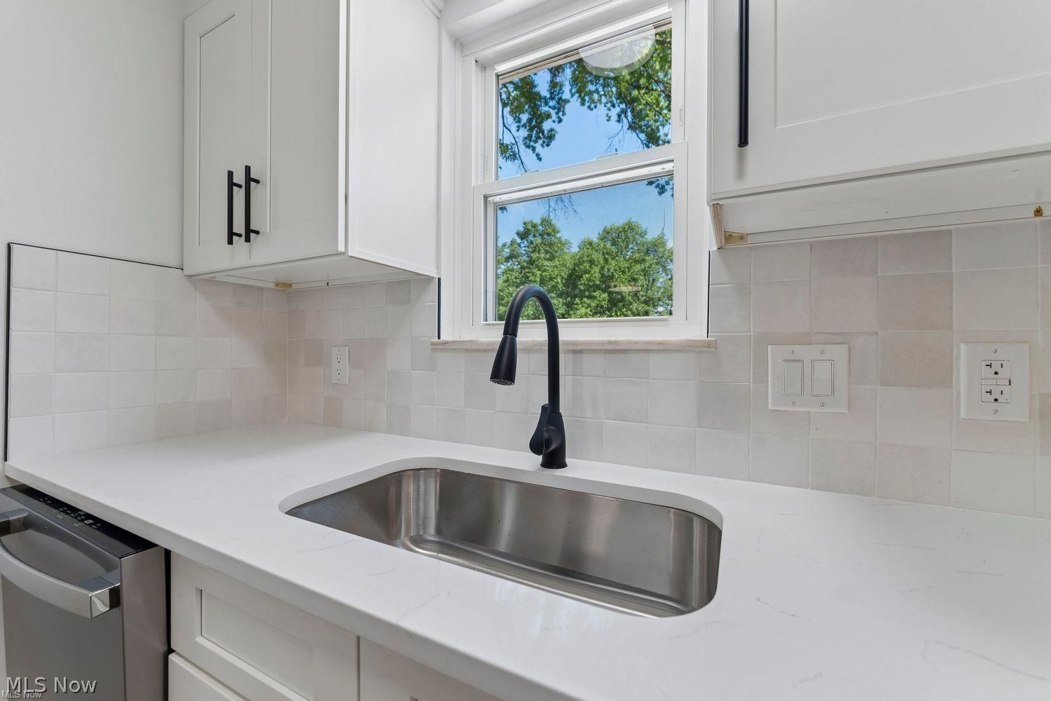 489 Mapleview Drive Seven Hills OH 44131