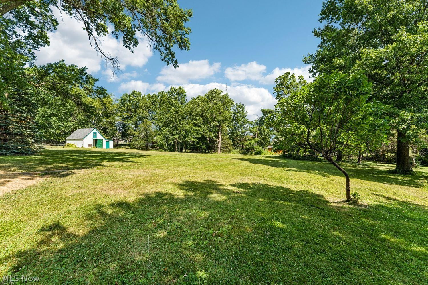 489 Mapleview Drive Seven Hills OH 44131