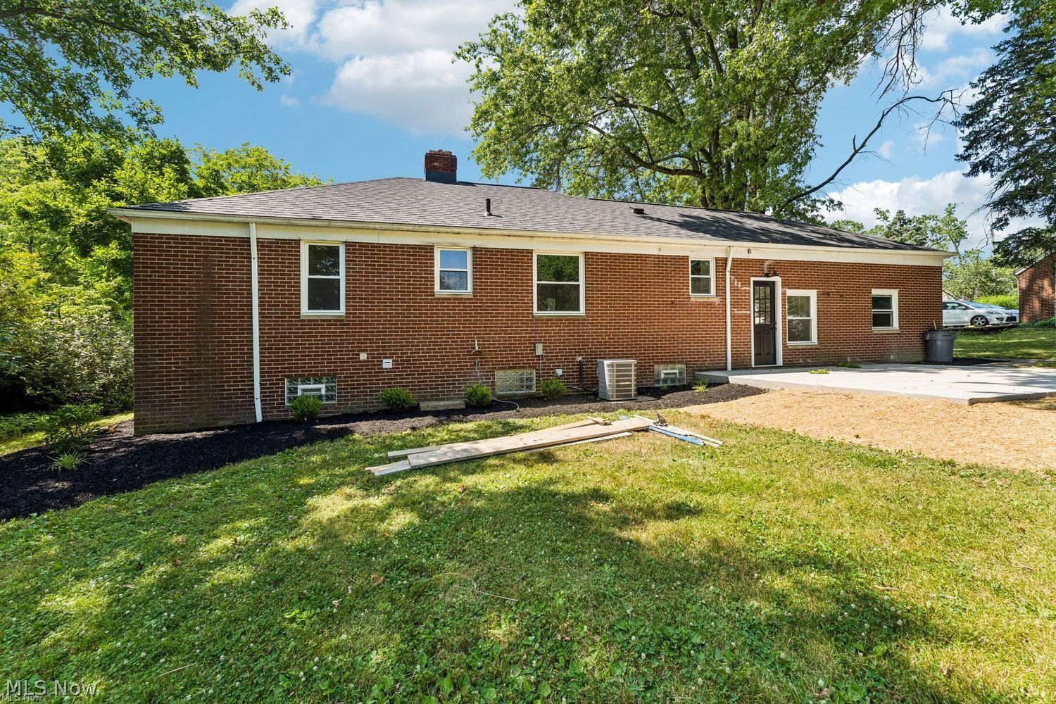 489 Mapleview Drive Seven Hills OH 44131