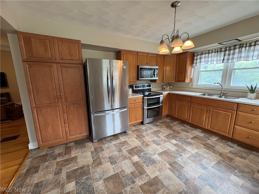 53996 Colerain Pike Martins Ferry OH 43935