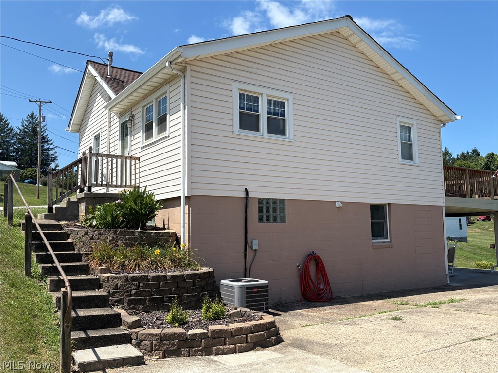 53996 Colerain Pike Martins Ferry OH 43935