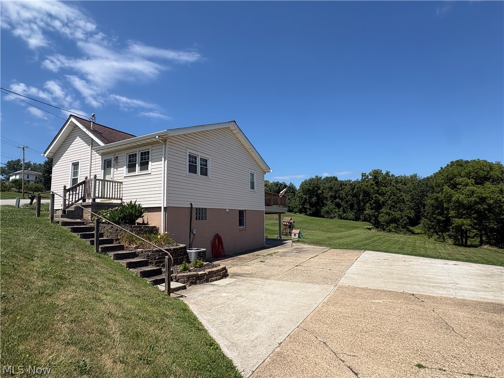 53996 Colerain Pike Martins Ferry OH 43935
