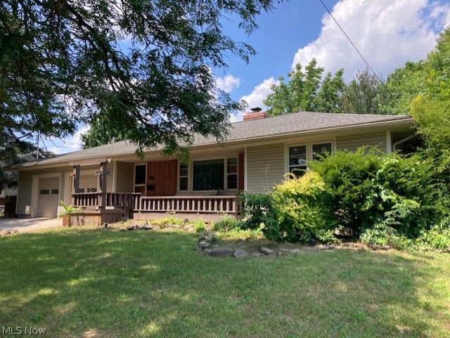 985 Carnegie Avenue Akron OH 44314