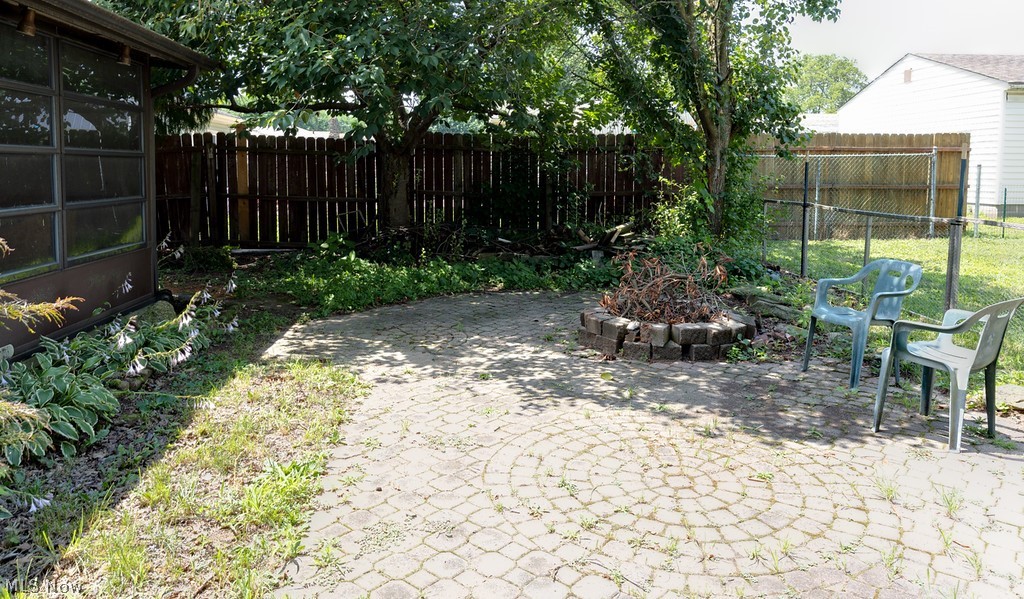 985 Carnegie Avenue Akron OH 44314