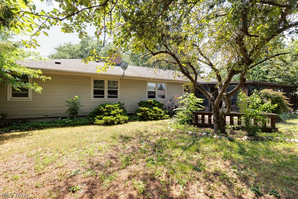 985 Carnegie Avenue Akron OH 44314