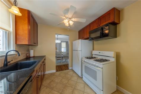 9408 S Highland Avenue Garfield Heights OH 44125