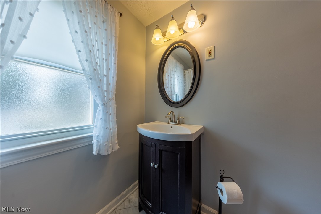9408 S Highland Avenue Garfield Heights OH 44125