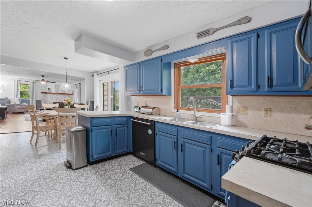 2681 Country Squire Street NW Uniontown OH 44685