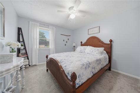 2681 Country Squire Street NW Uniontown OH 44685