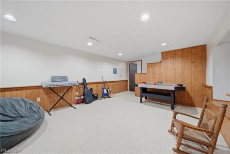 2681 Country Squire Street NW Uniontown OH 44685