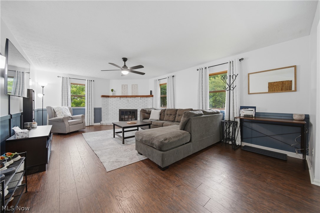 2681 Country Squire Street NW Uniontown OH 44685