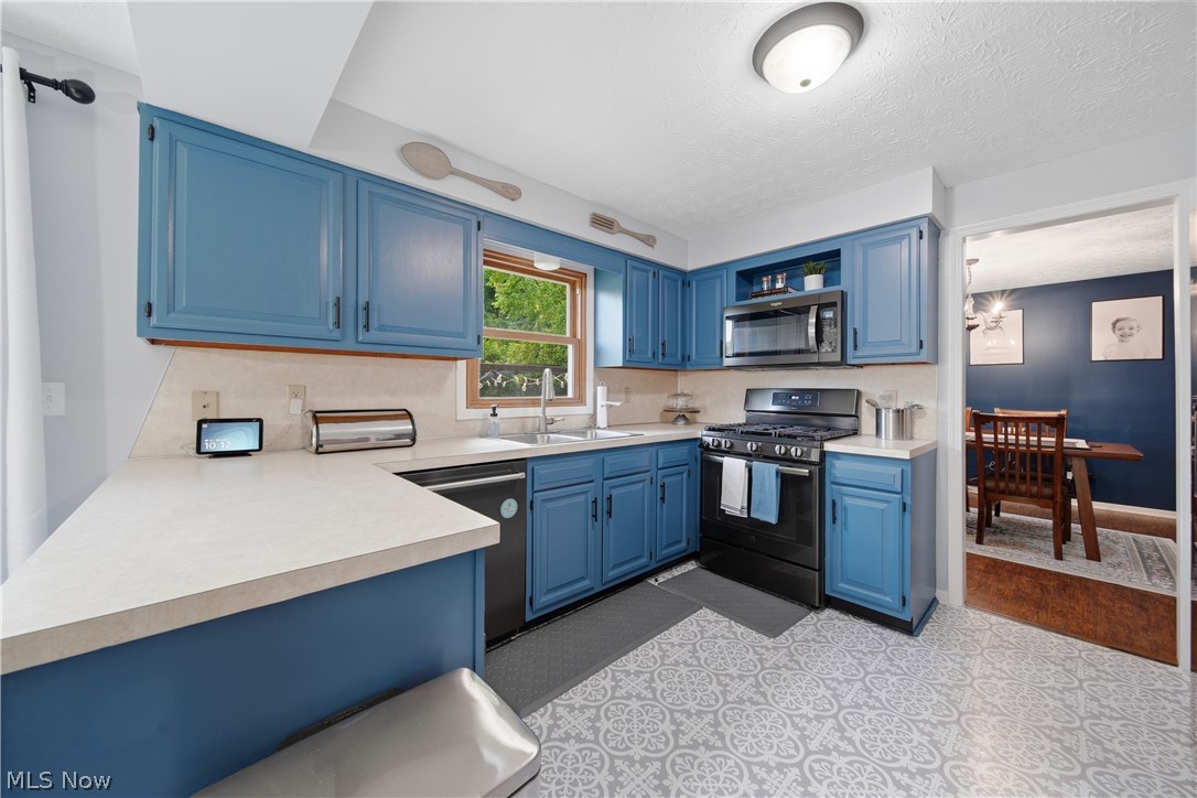 2681 Country Squire Street NW Uniontown OH 44685