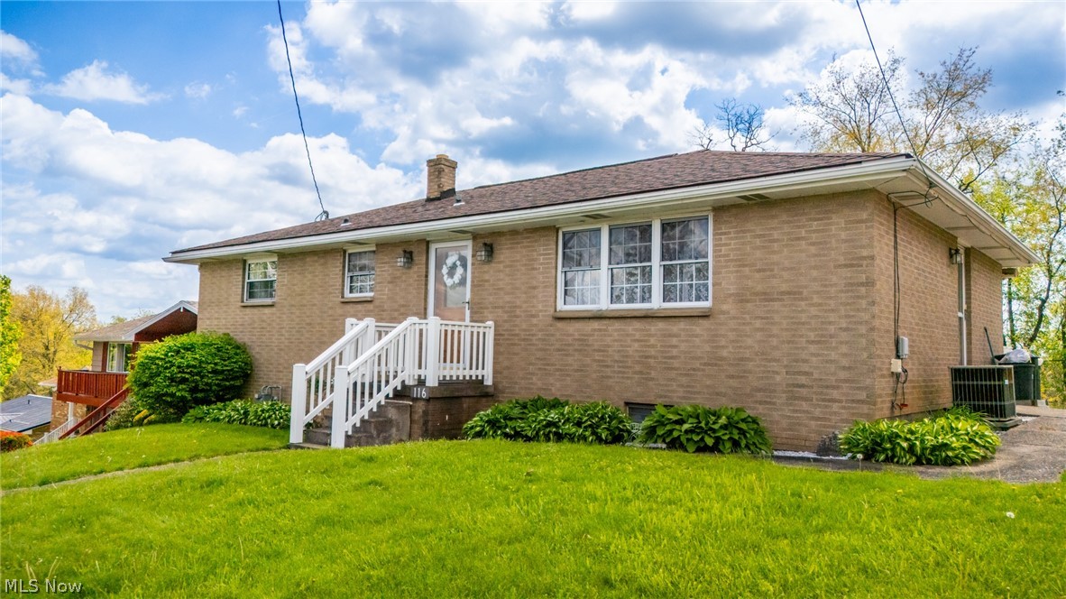 116 Rex Avenue Wintersville OH 43953