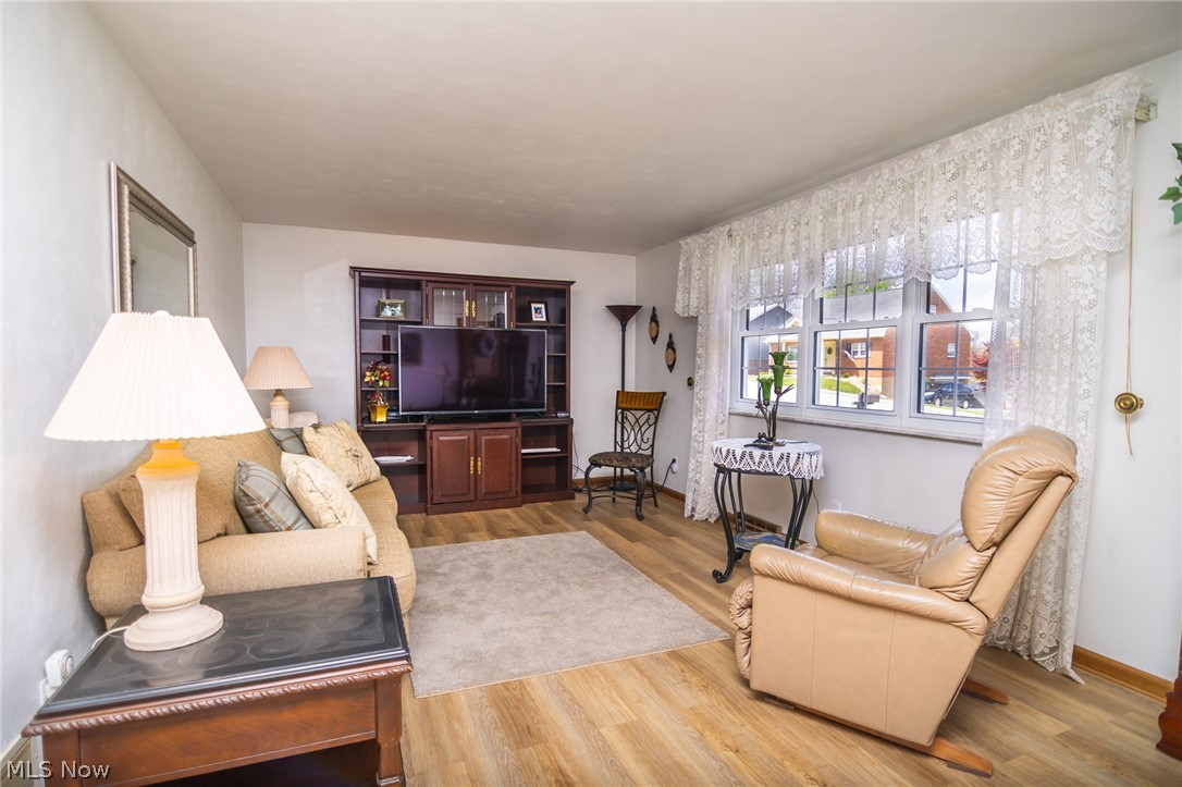 116 Rex Avenue Wintersville OH 43953