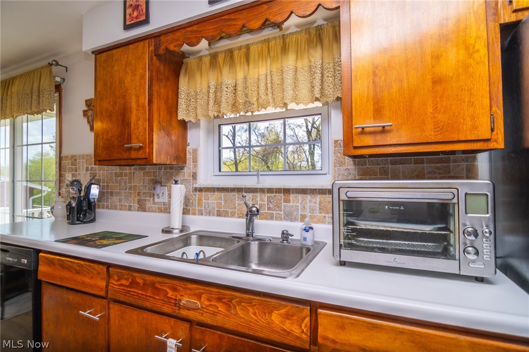 116 Rex Avenue Wintersville OH 43953