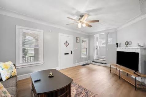 13802 Darley Avenue Cleveland OH 44110
