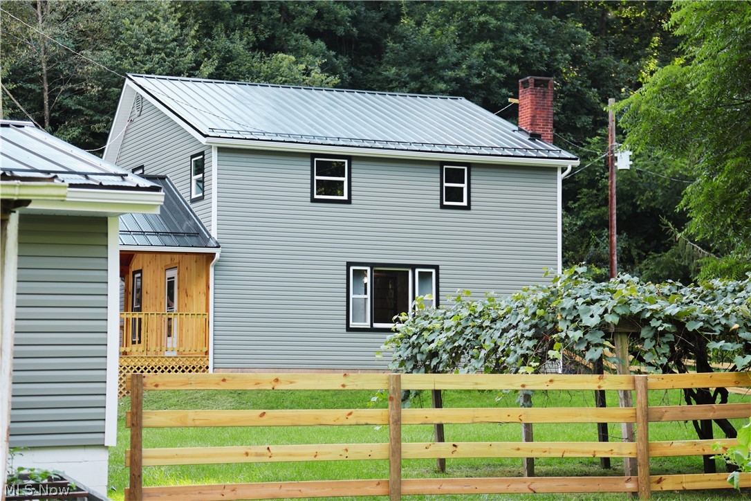 24981 Township Road 26 Road Coshocton OH 43812