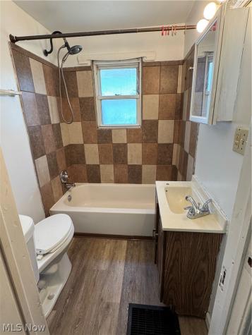 974 Wyley Avenue Akron OH 44306