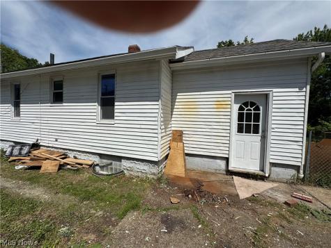 974 Wyley Avenue Akron OH 44306
