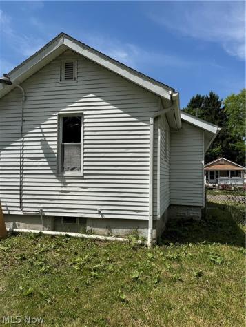 974 Wyley Avenue Akron OH 44306