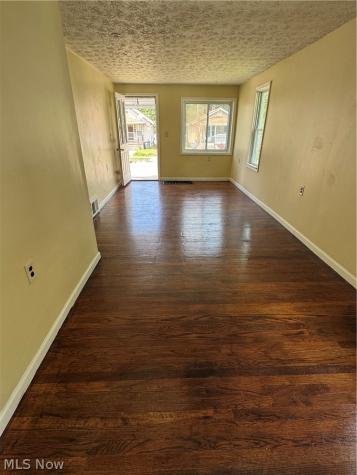 974 Wyley Avenue Akron OH 44306