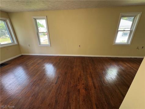 974 Wyley Avenue Akron OH 44306