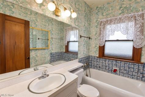 5883 Clearview Drive Parma Heights OH 44130