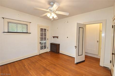 5883 Clearview Drive Parma Heights OH 44130
