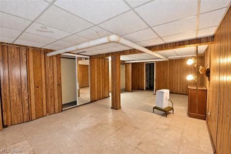 5883 Clearview Drive Parma Heights OH 44130