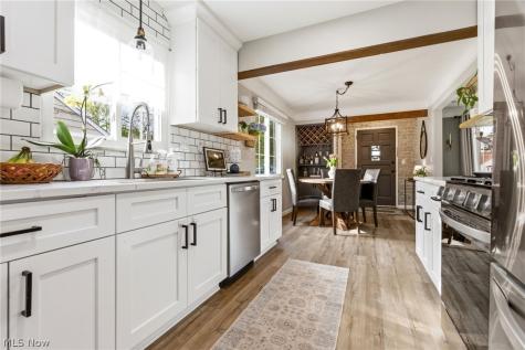24193 Hedgewood Avenue Westlake OH 44145