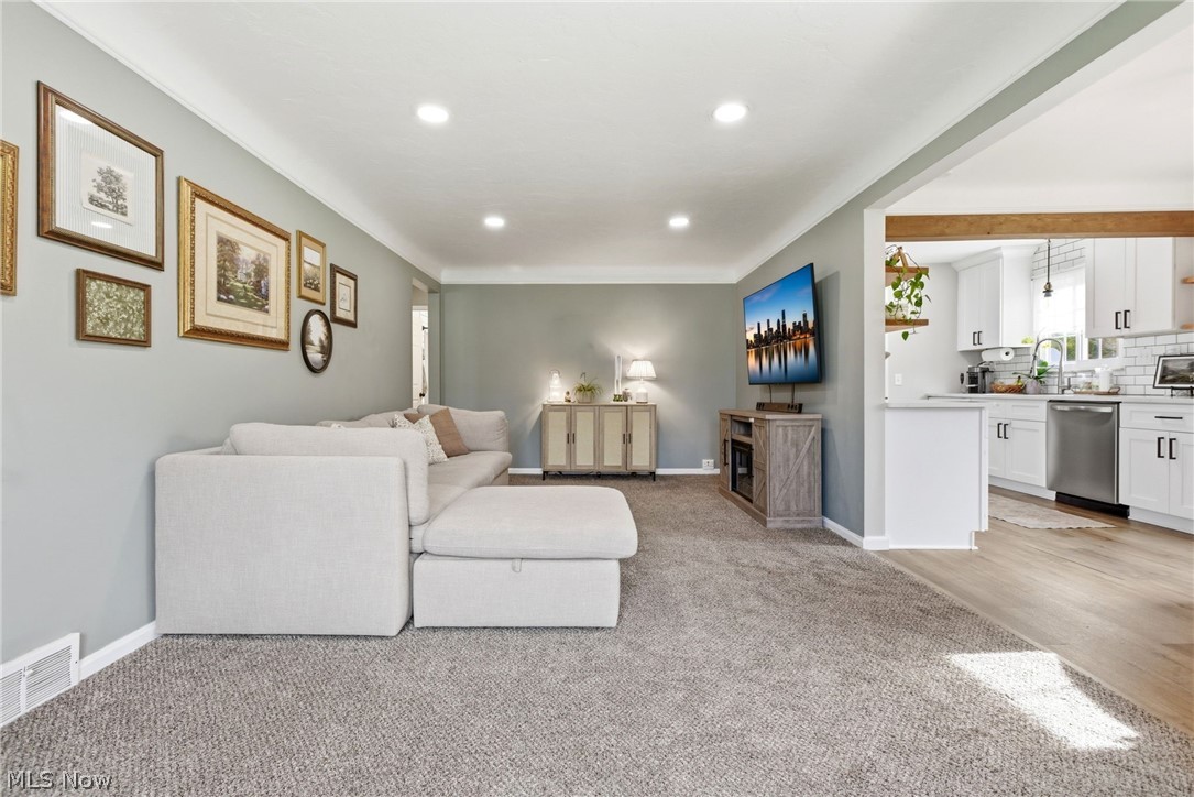 24193 Hedgewood Avenue Westlake OH 44145