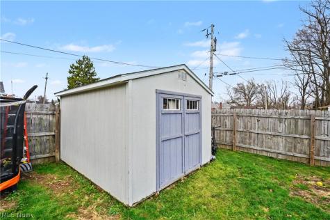 155 S Johnson Road Sebring OH 44672