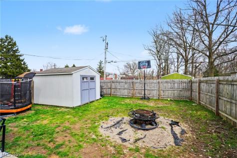 155 S Johnson Road Sebring OH 44672