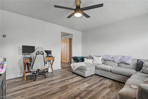 155 S Johnson Road Sebring OH 44672